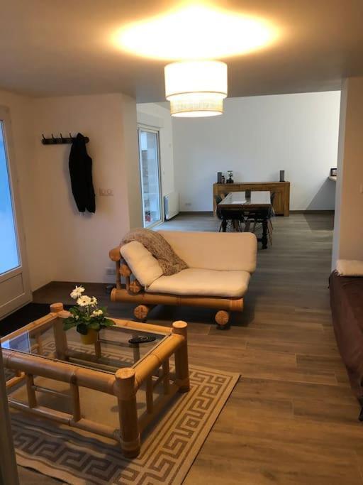 Logement De Plain-Pied Avec Jardin, Terrasse Gurgy المظهر الخارجي الصورة